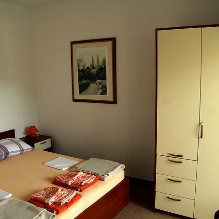 Apartment Alice Novalja Kültér fotó