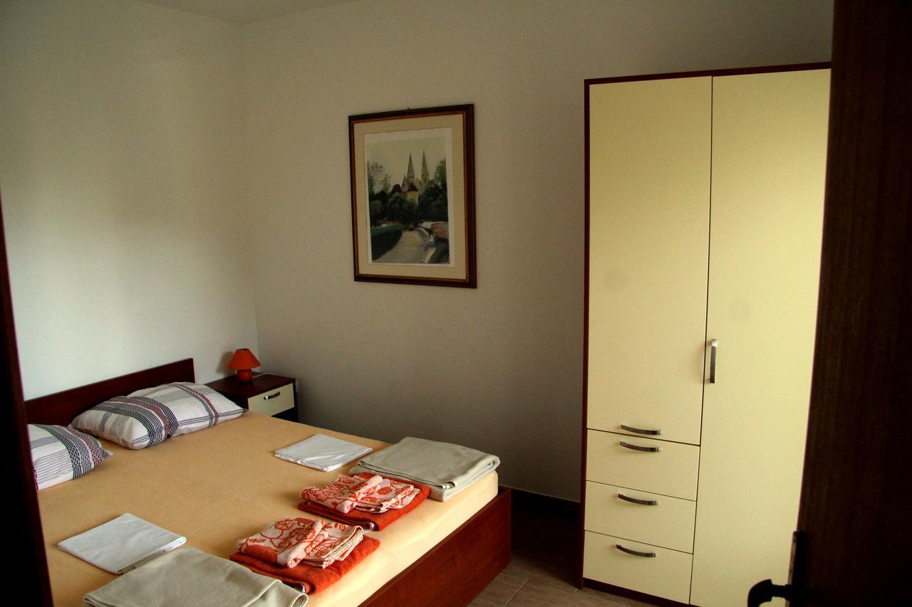 Apartment Alice Novalja Kültér fotó